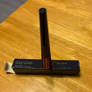 Avon Perfectwear Ever Glaze Lip Liner -Red Zone